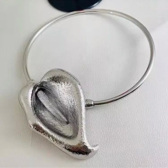 Anthropologie Horseshoe Lotus Silver Bangle Flower Necklace - Picture 12 of 12